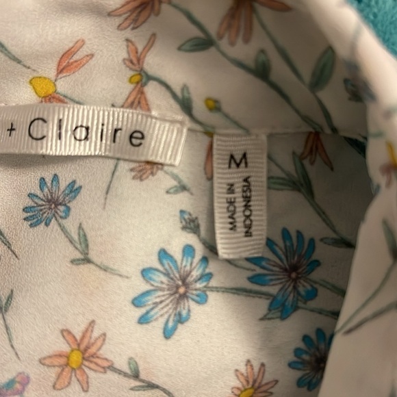 Violet + Claire women’s M. White & blues, pinks, yellows, & greens Floral Blouse - Picture 9 of 12